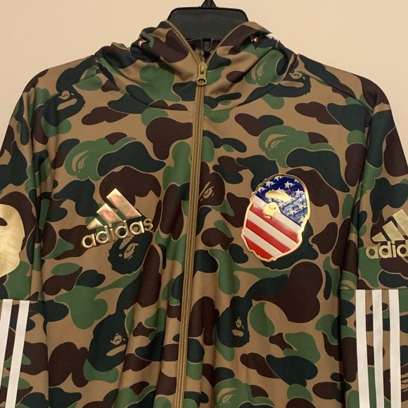 Bape x Adidas Shark Hoodie Limited Edition - Picture 2 of 8
